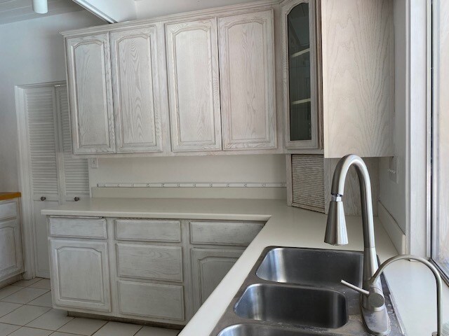 Photo - 601 E Racquet Club Rd