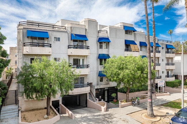 Building Photo - 515 Harvard