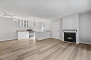 Photo - 1 Bedroom 1 Bath Apartment Close to South ... Unit A