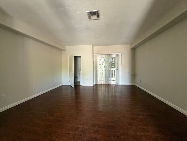 Building Photo - Very large 2 + 2 1/2 townhouse in Northridge Unit 8813-2