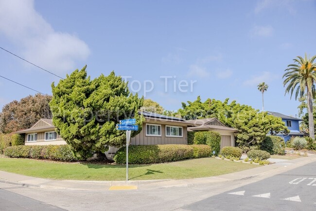 Photo - Charming Mid-Century Home | 4BR, 3BA | 2,4...