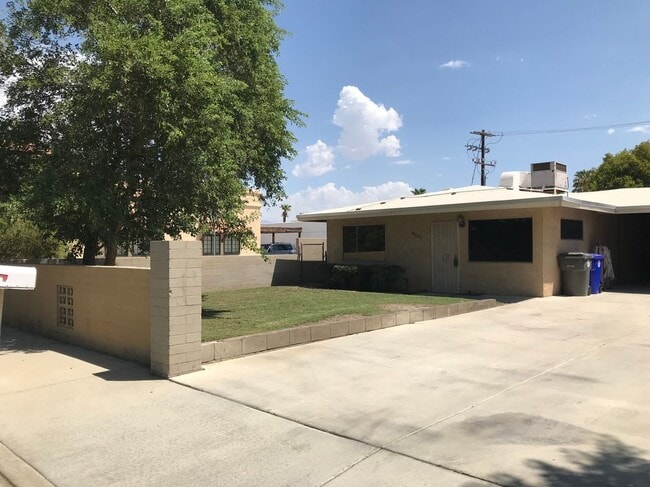 Building Photo - 44136 Fairhaven Dr