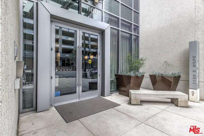 Photo - 1100 S Hope St Unit 515