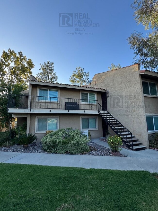 Building Photo - 24311 Canyon Lake Dr N