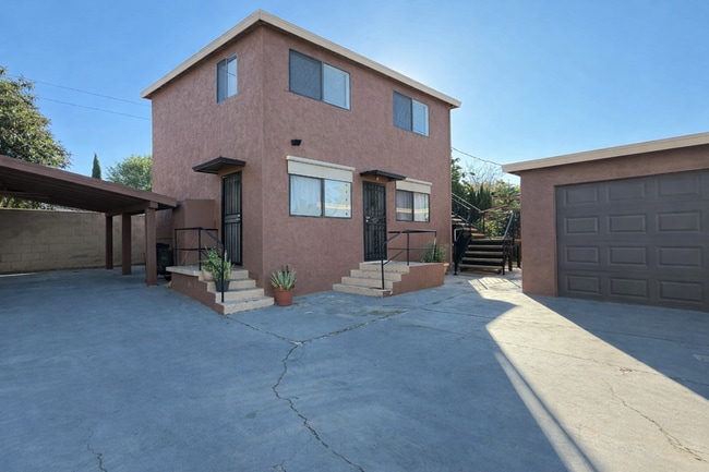 Building Photo - 2442 1/2 Pomeroy Avenue