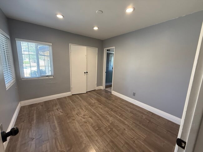 Photo - 10625 Dempsey Ave House