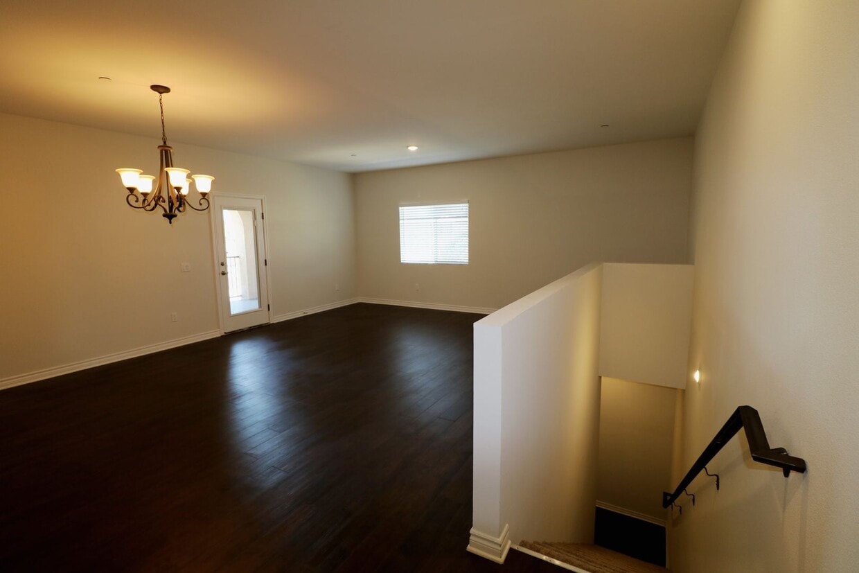 Floor Plan - Free First Month's Rent Immediate Move In - Pla...