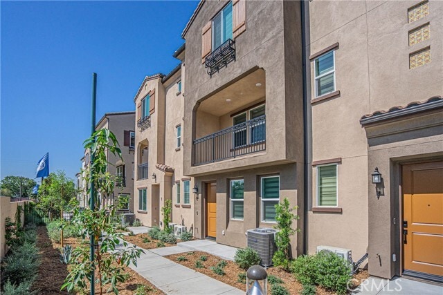 Photo - 2317 W Broadway Unit 6