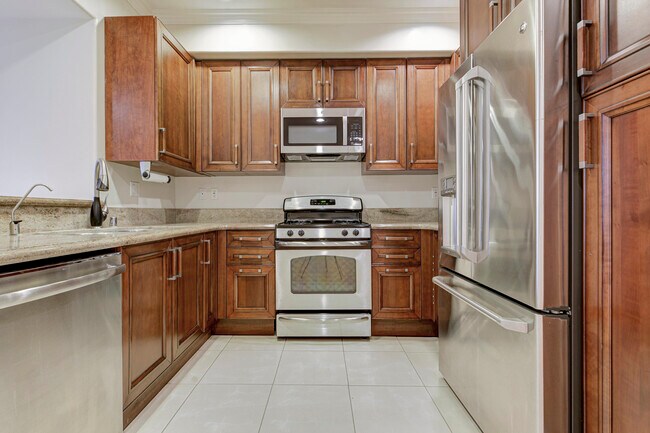 Photo - 556 E Palm Ave Unit 102