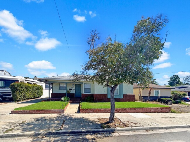 Photo - Gorgeous 3B/2BA house w/ Large Backyard, A...