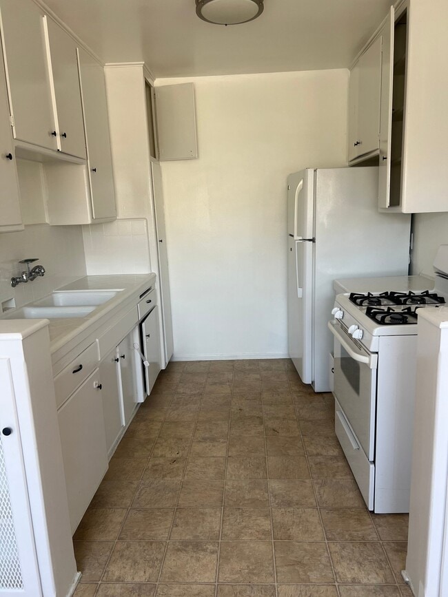 Photo - 3426 Mentone Ave Unit 7