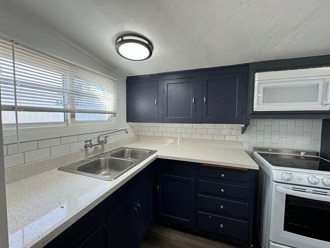 Photo - MOVE IN SPECIAL!!!  2BR/1BA House w/ bonus room available FOR RENT NOW!