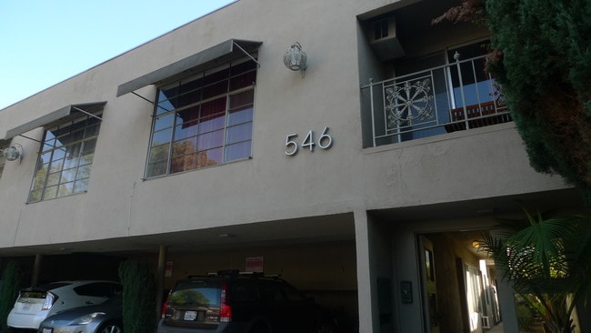 Photo - 546 N Flores St Unit 6