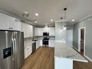 Photo - 2410 Albatross St