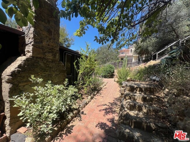 Photo - 764 Old Topanga Canyon Rd