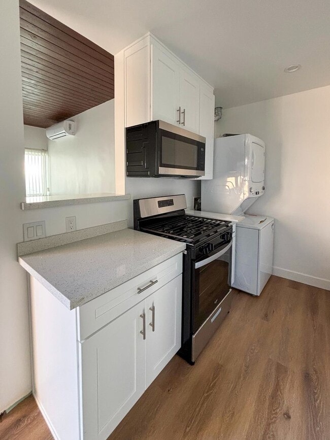 Photo - 116 N Helberta Ave