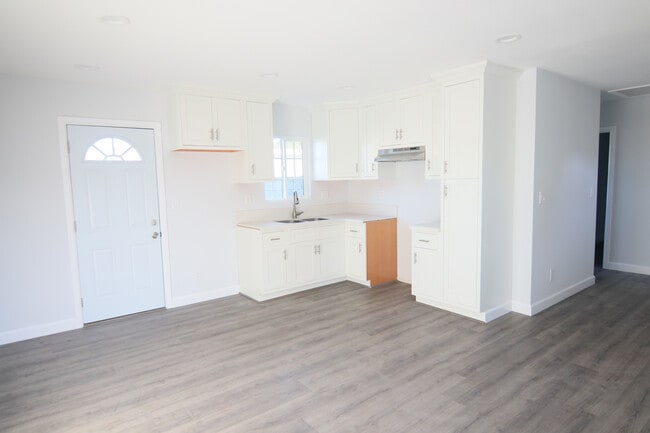 Photo - 1231 E 53rd St