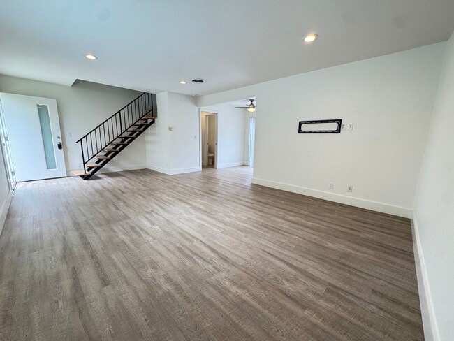 Photo - 289 Ogle St Unit 289B