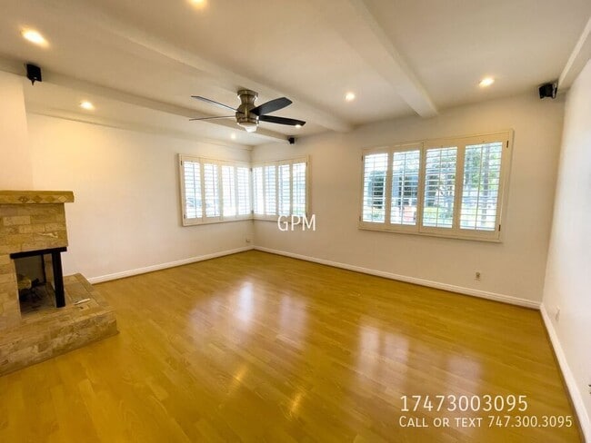 Photo - 3443 Burritt Way