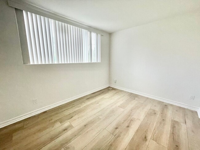 Photo - 6060 Fulton Ave Unit 9