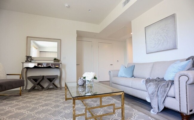 Genaeal - Bakman Avenue