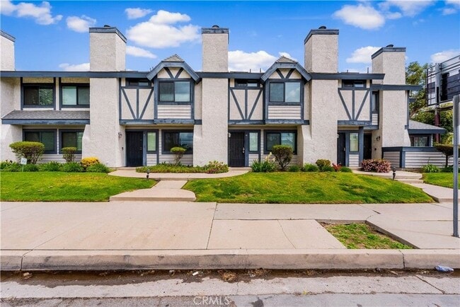 Building Photo - 19231 Sherman Way