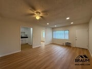 Photo - 13115 Oxnard St Apartment Unit 16
