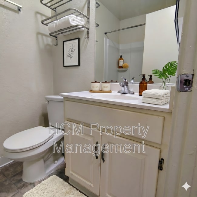 Photo - 12850 Branford St