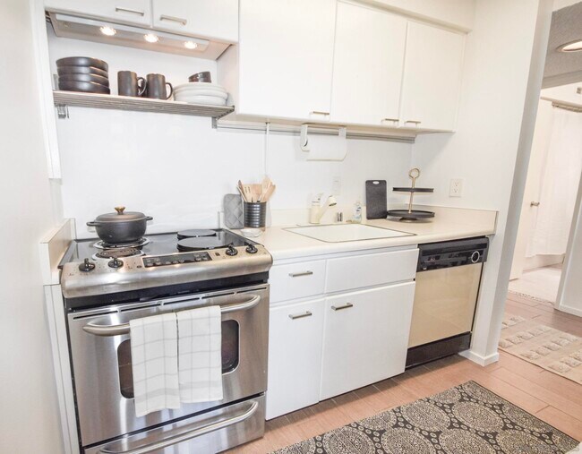 Photo - 1720 Avenida Del Mundo Unit 501