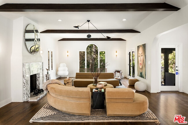 Photo - 5500 Red Oak Dr