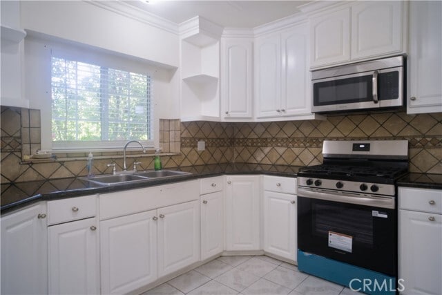 Photo - 8163 Willis Ave