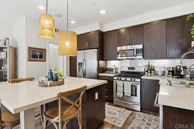 Photo - 2182 Cosmo Way