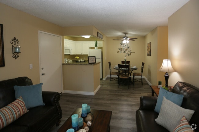 Plan B-Dining Room - Citrus Gardens Apartments