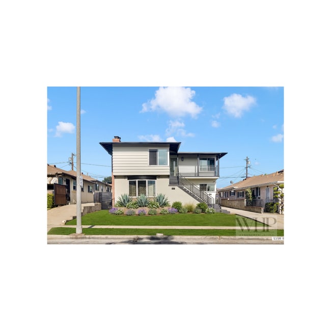 Building Photo - 6258 S Fairfax Ave