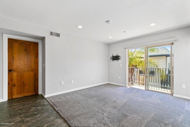 Photo - 801 W Hawthorn St