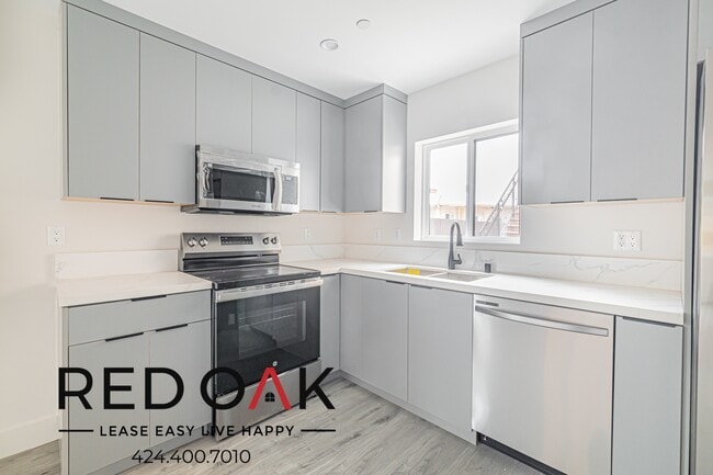 Photo - 11512 Oxford Ave Unit F