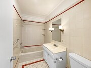 Photo - 960 Larrabee St Condo Unit 115