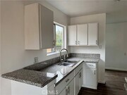 Photo - 16041 Devonshire St
