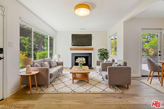 Photo - 4340 W 60th St