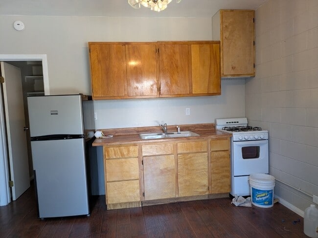 Photo - 2100 E Corson St House