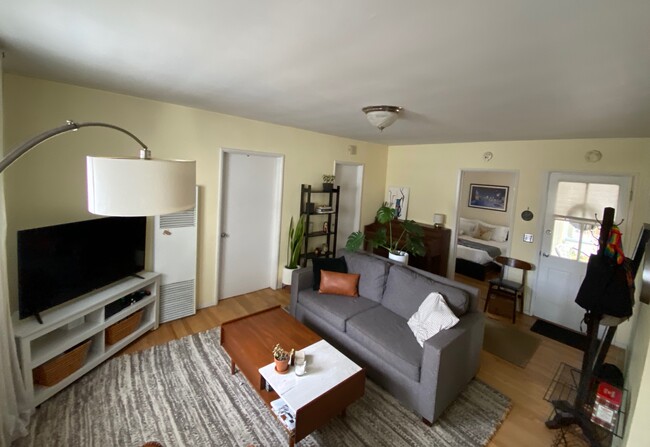 Photo - 1551 Rendall Pl