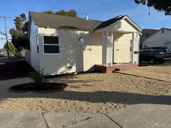 Photo - Updated Stand-Alone 2-Bedroom House in Old...