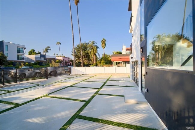 Photo - 616 S Mariposa Ave Unit 616