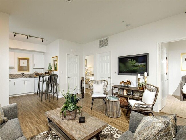Stone Creek - Stone Creek Apartments