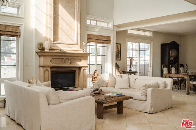 Photo - 125 Rexford Dr Unit 303