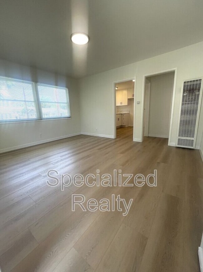 Photo - 500 Hill Dr Unit 500
