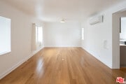 Photo - 734 Pier Ave