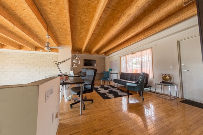 Photo - 717 N Cahuenga Blvd Unit B5