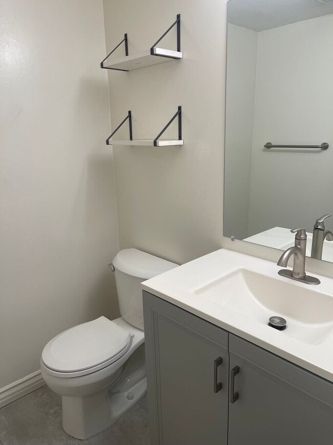 Photo - Completely Remodeled 3 Bedroom in San Diego!! Water/Trash Included