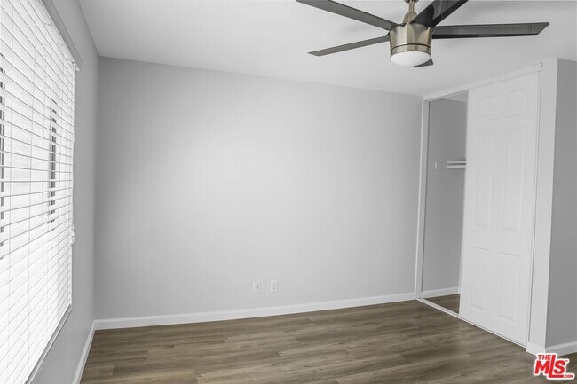Photo - 620 W Hyde Park Blvd Unit 209